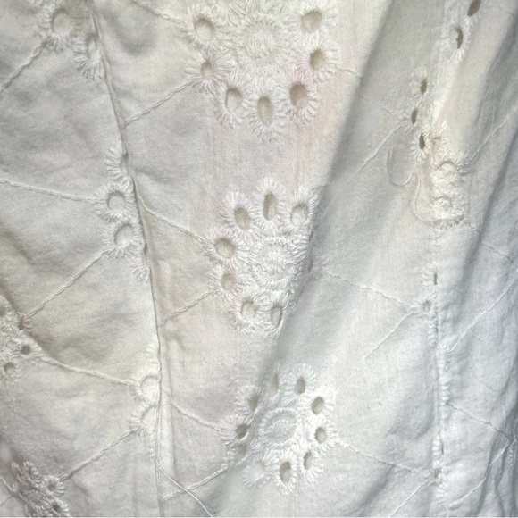 Selfie Leslie White La Quinta Lace-Up Bust Drawstring Detail Eyelet Dress Dress - Picture 6 of 16